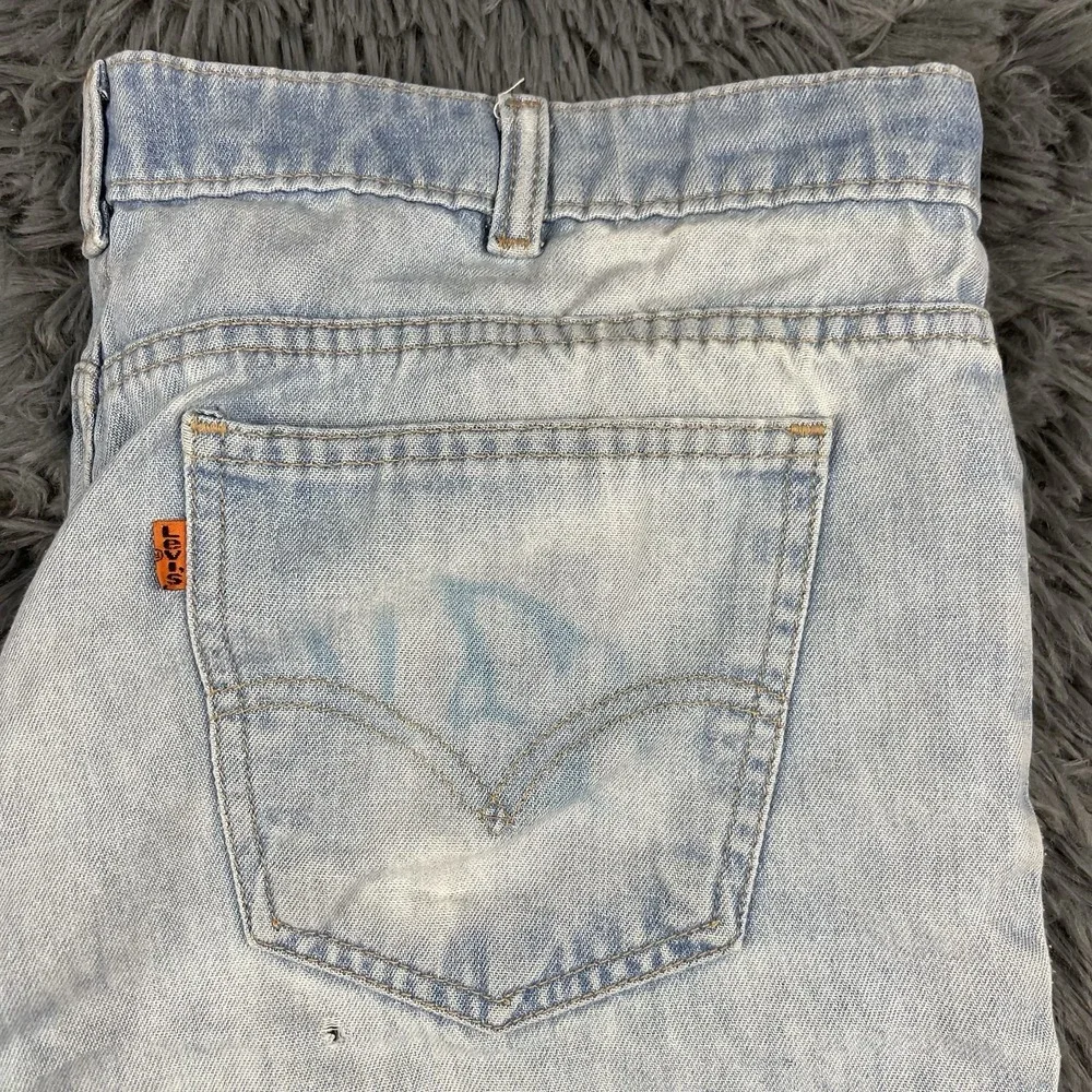 Levis step into